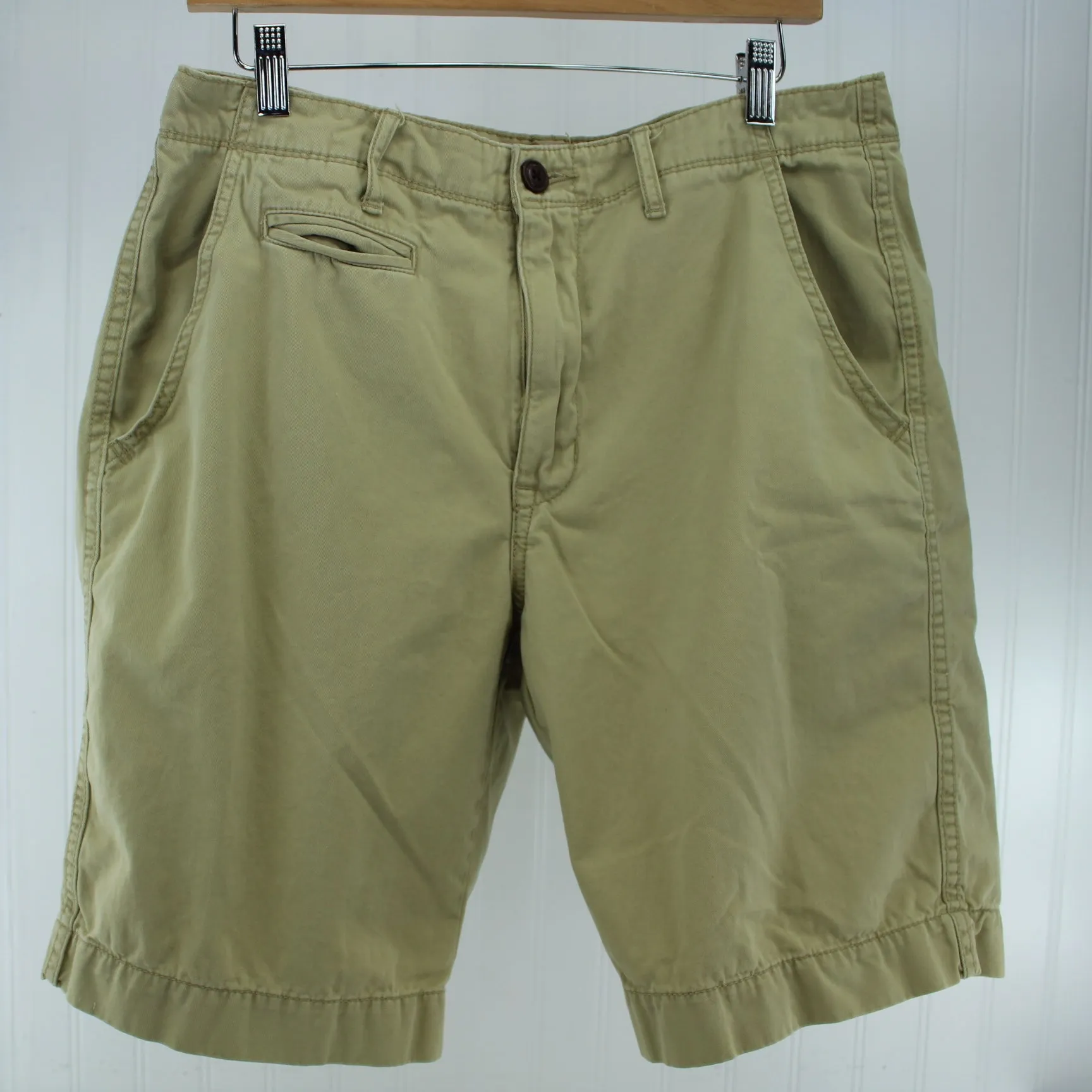 Arizona 100% Cotton Khaki Short Pants Watch Pocket Design Size 32 Inseam 9"