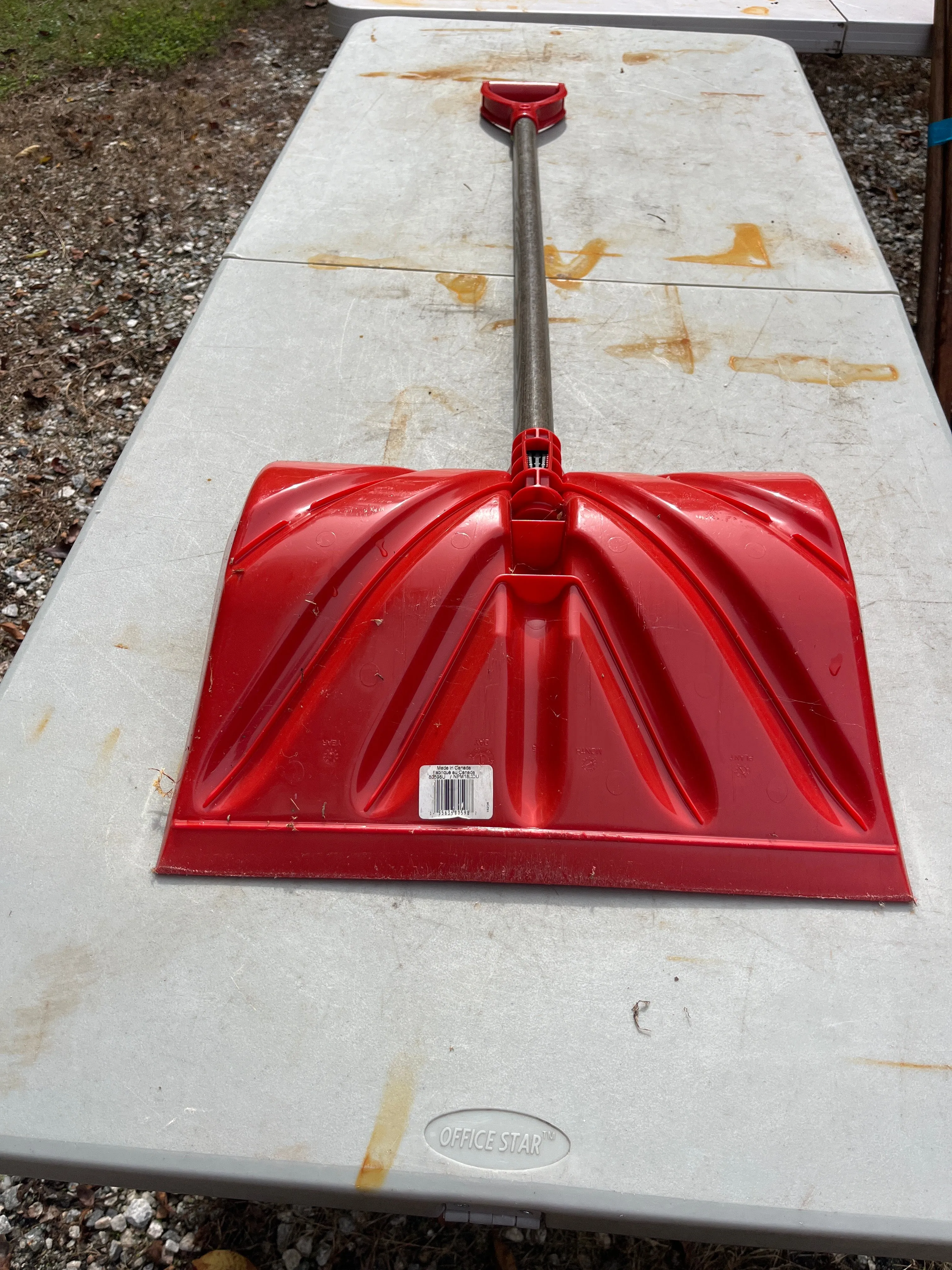 Garant Snow Shovel