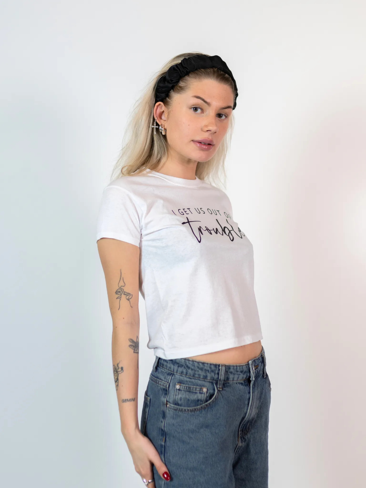 OUT OF TROUBLE - BABYTEE, HVID