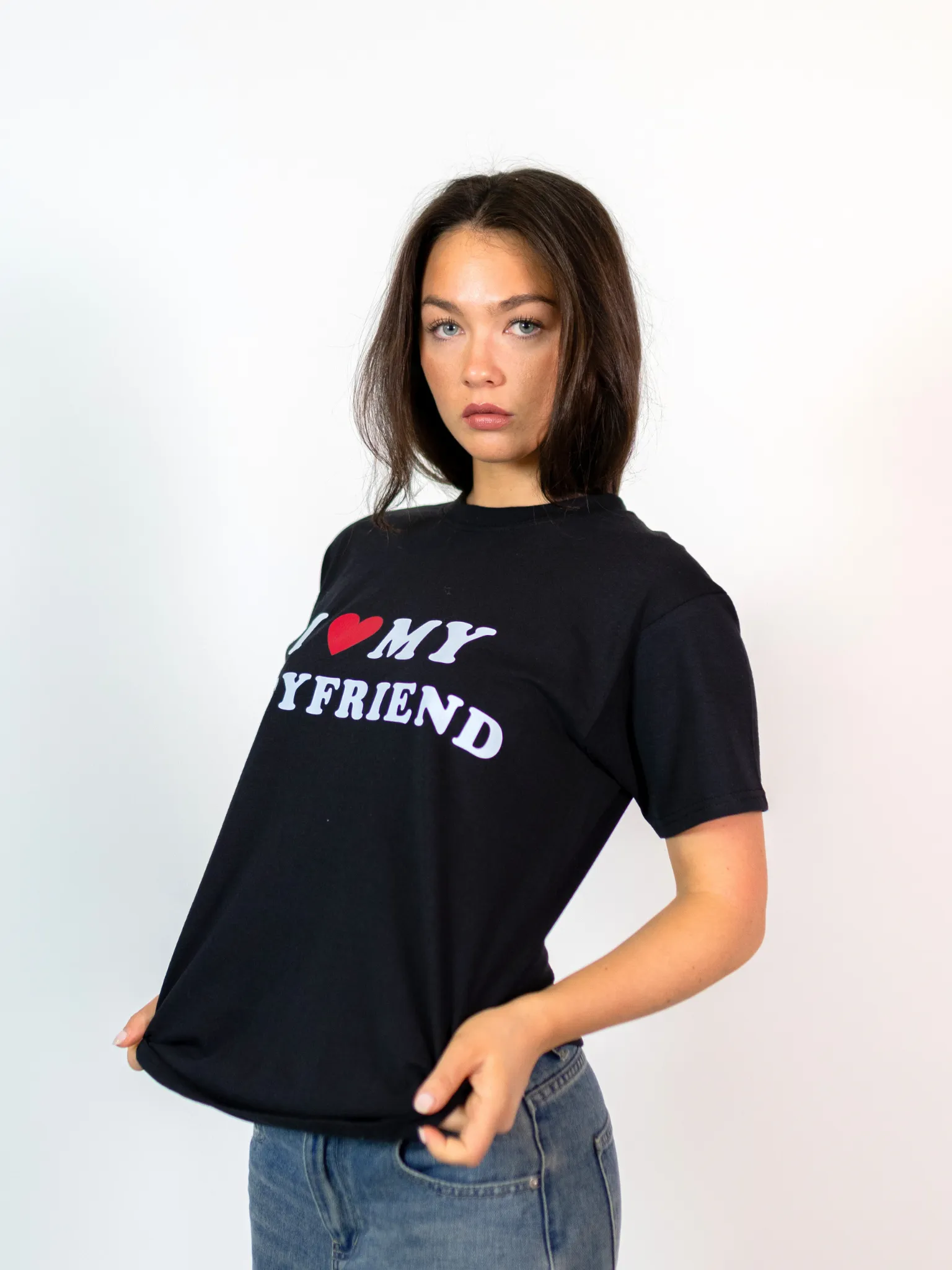 POJKVÄN UNISEX-T-SHIRT - SVART